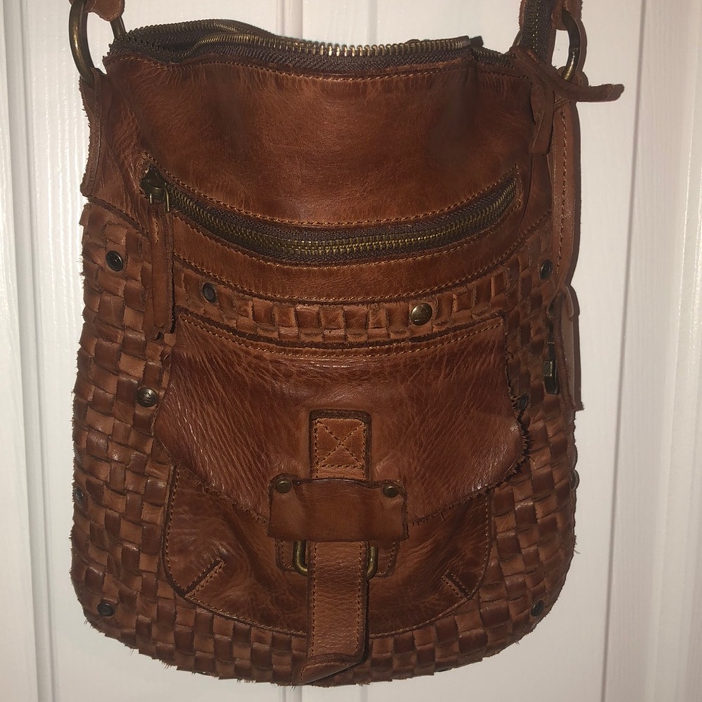Cross body leather purse